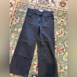 H&M fit and flare dark jeans. Never worn.
